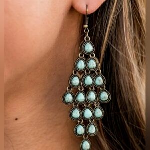 💥4/$10  Elegant Turquoise Chandelier Earrings